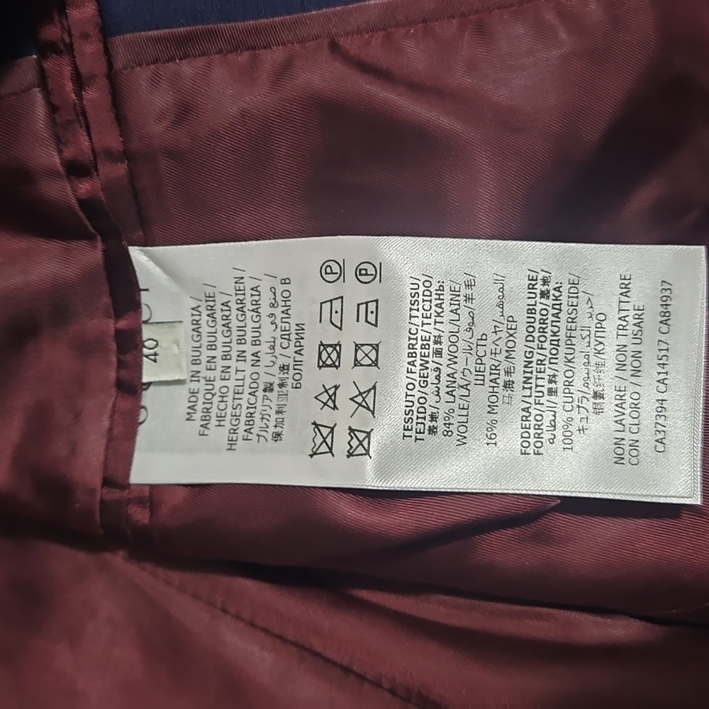 Gucci Women's Blue Sheen Uniform Blazer with Matte Gold Buttons Size 40 - Picture 8 of 12